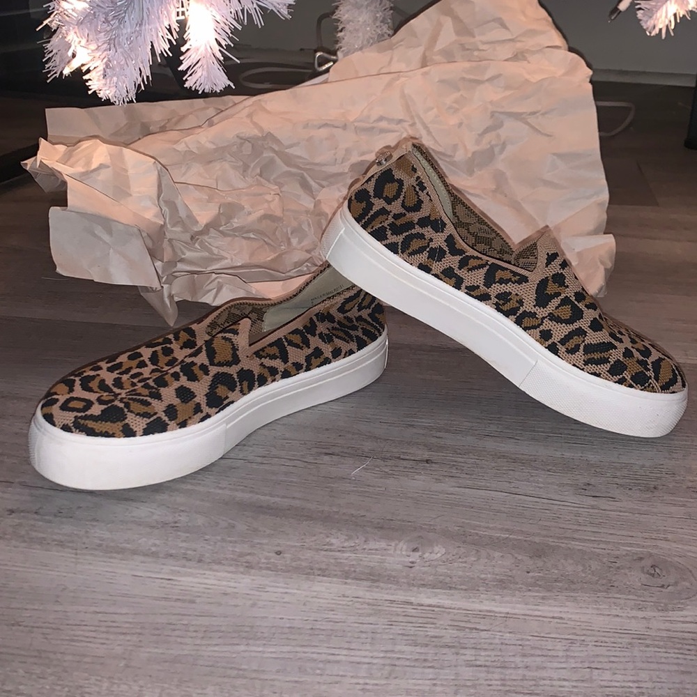 Steve Madden 8 Mailer Leopard Knit Slip On Platform Slips: Size 9 fit!